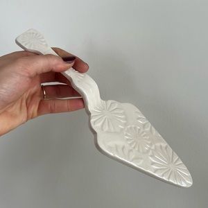 Anthropologie ceramic pie server